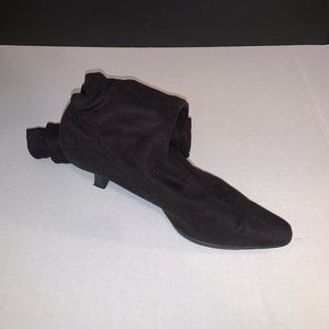 BLACK STRETCH VELOUR PULL-ON TALL BOOTS - SIZE WOMEN'S 7 1/2